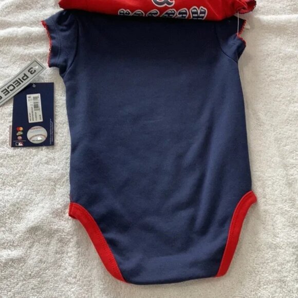 NWT Boston Red Sox 3 Piece Baby Onsie Set - Picture 8 of 8